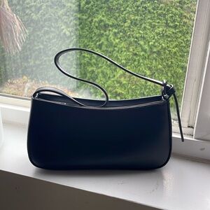 Off shoulder black bag
